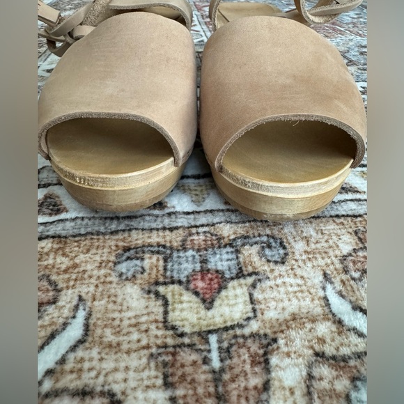 Bryr Clogs - Picture 7 of 8